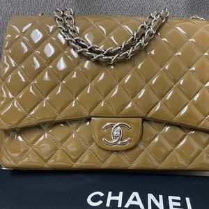 Chanel Classic Double Flap Maxi in Patent Leather